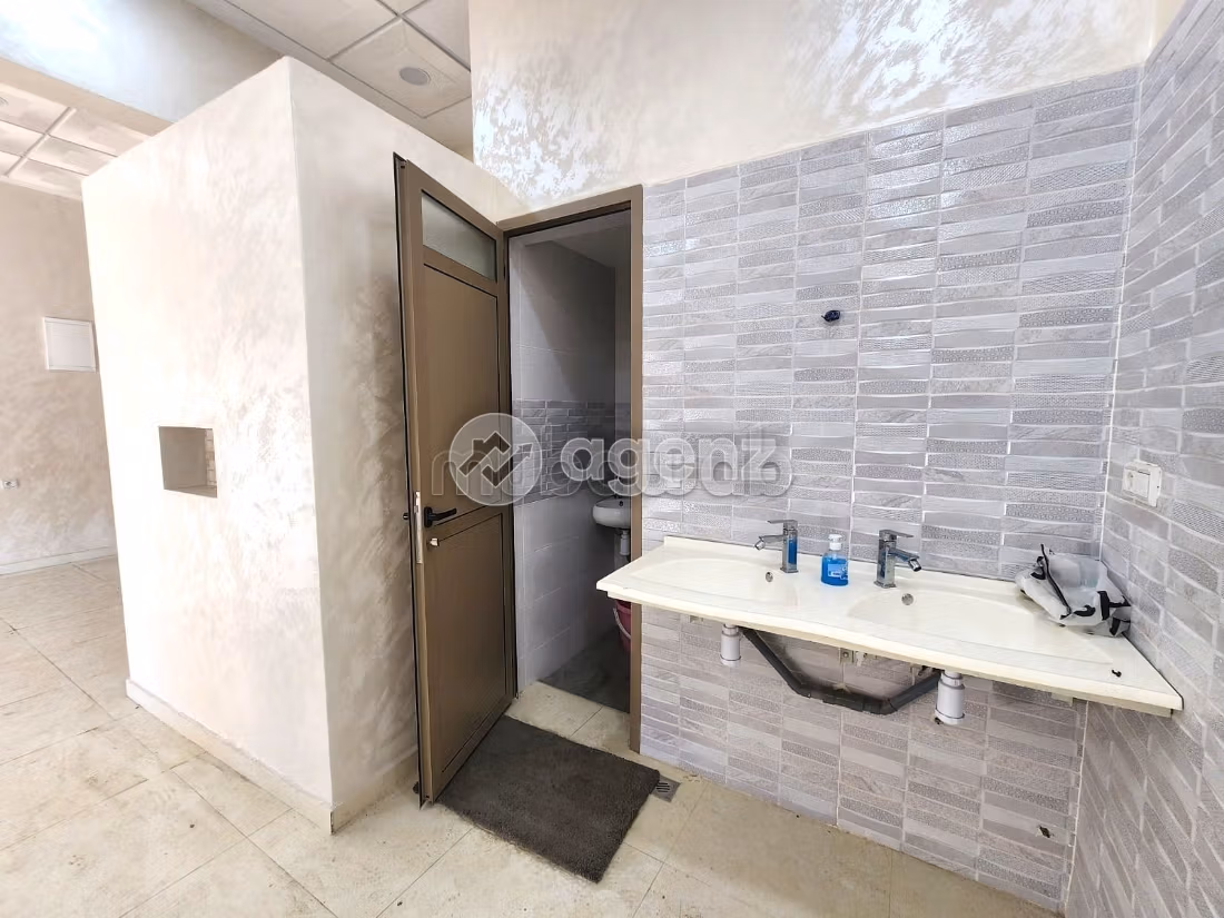 Commerce à vendre 44 m² Laazib Agadir