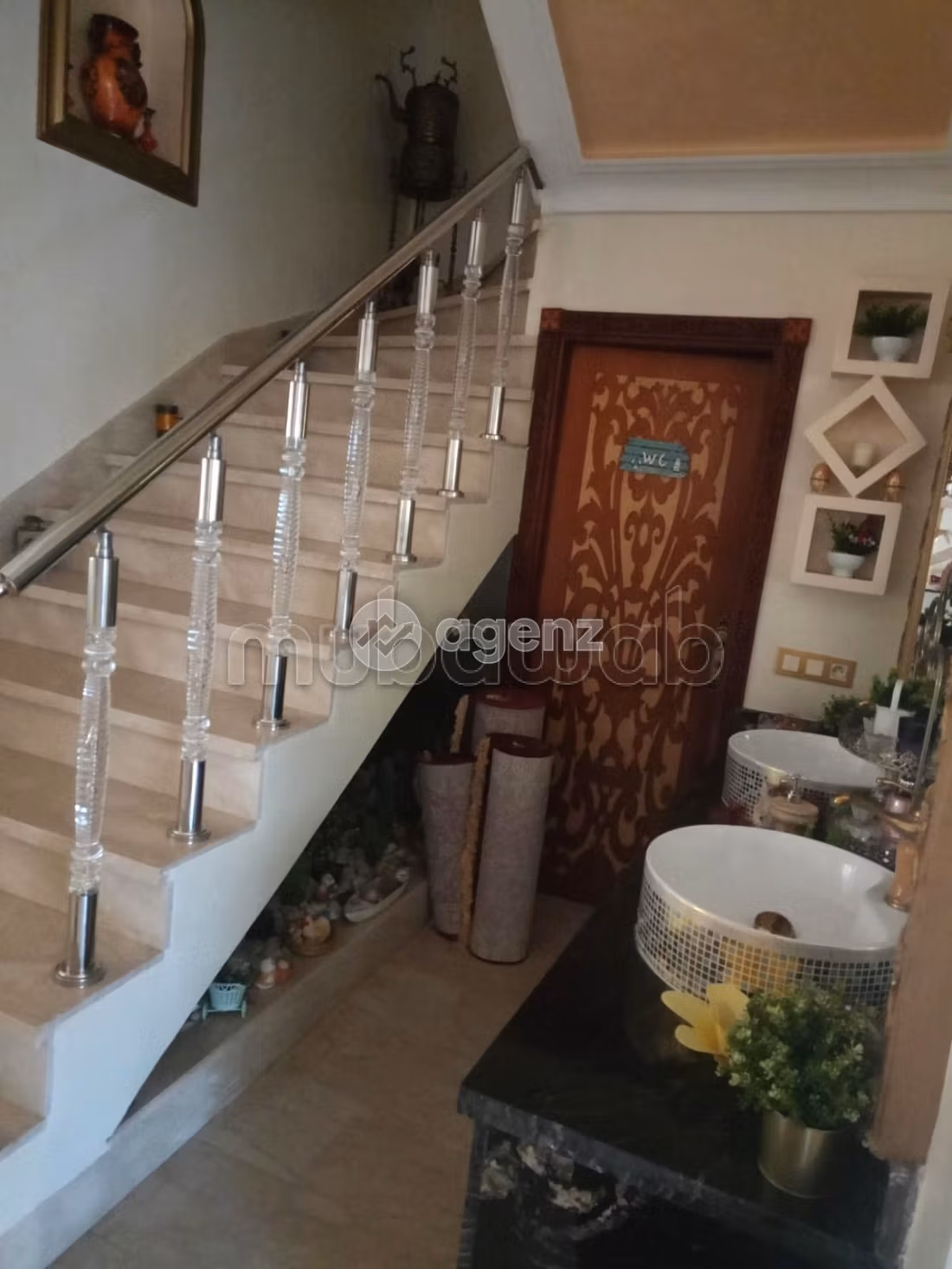 Eccezionale villa in vendita a Oulfa. 4 camere. Posto auto e terrazzo