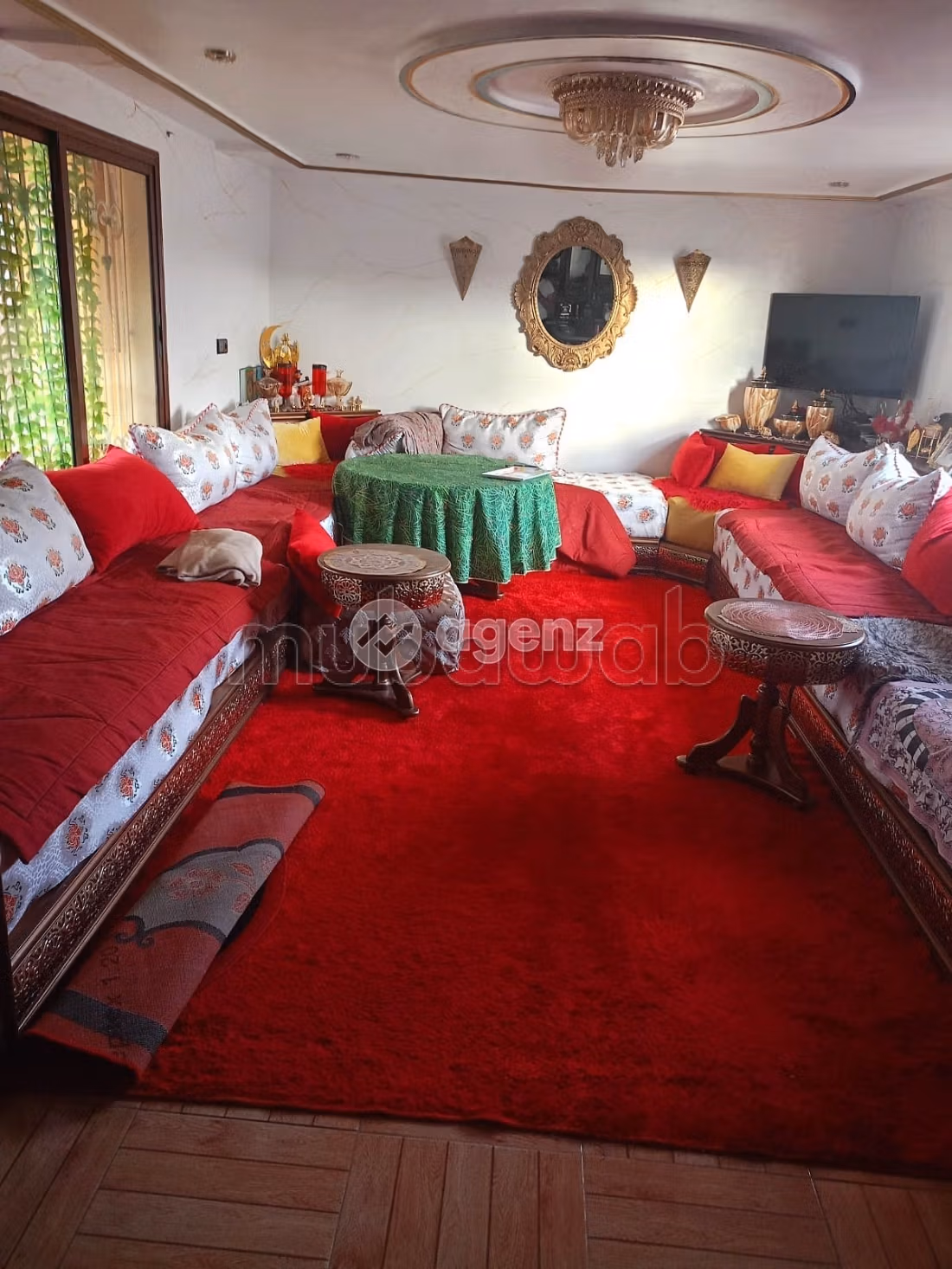 Eccezionale villa in vendita a Oulfa. 4 camere. Posto auto e terrazzo