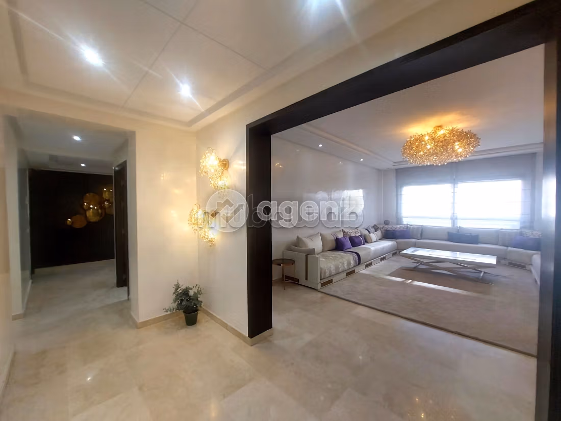 Rent an apartment in Racine. Small area 176 m². Ample storage space