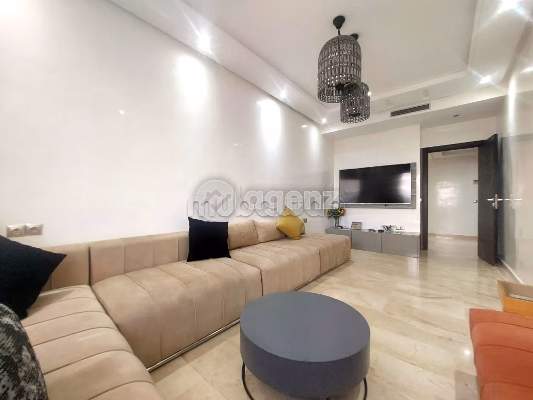 Rent an apartment in Racine. Small area 176 m². Ample storage space