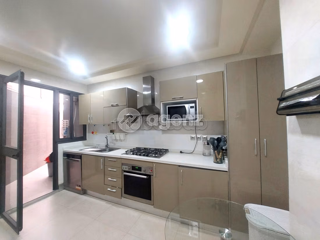 Rent an apartment in Racine. Small area 176 m². Ample storage space