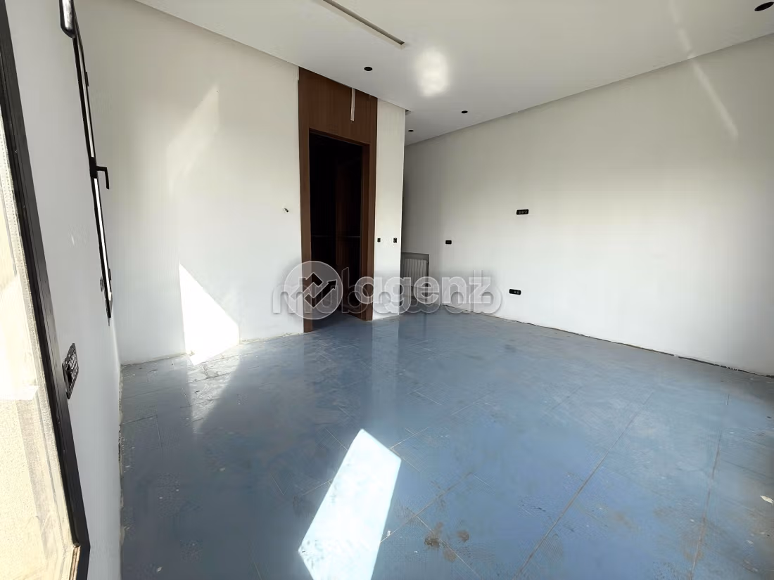 Villa à vendre 1 300 m², 6 chambres Ville Verte Bouskoura