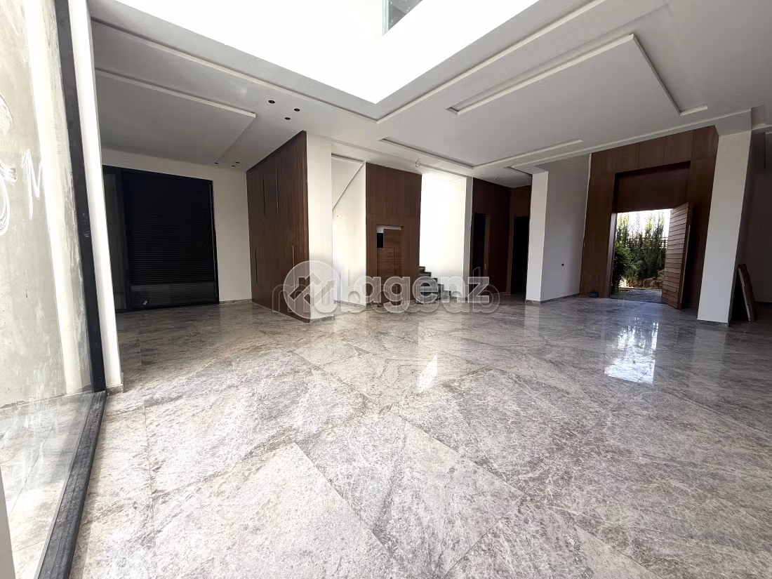 Villa à vendre 1 300 m², 6 chambres Ville Verte Bouskoura