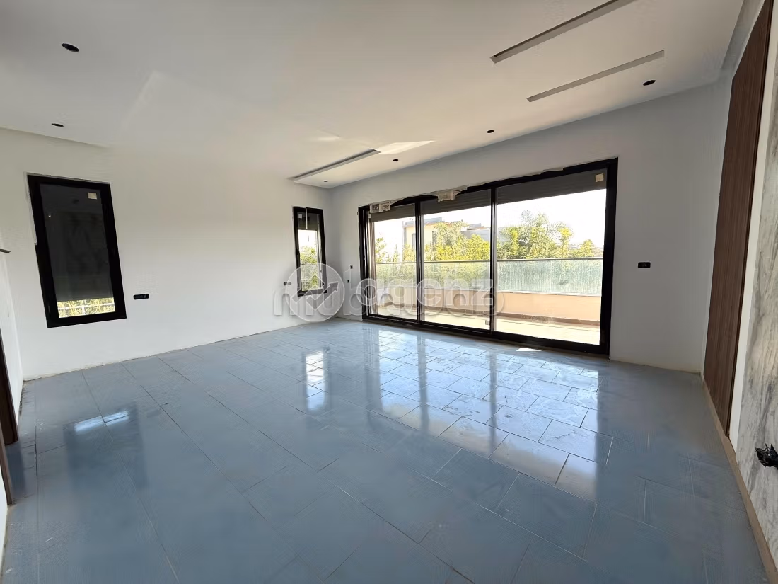 Villa à vendre 1 300 m², 6 chambres Ville Verte Bouskoura