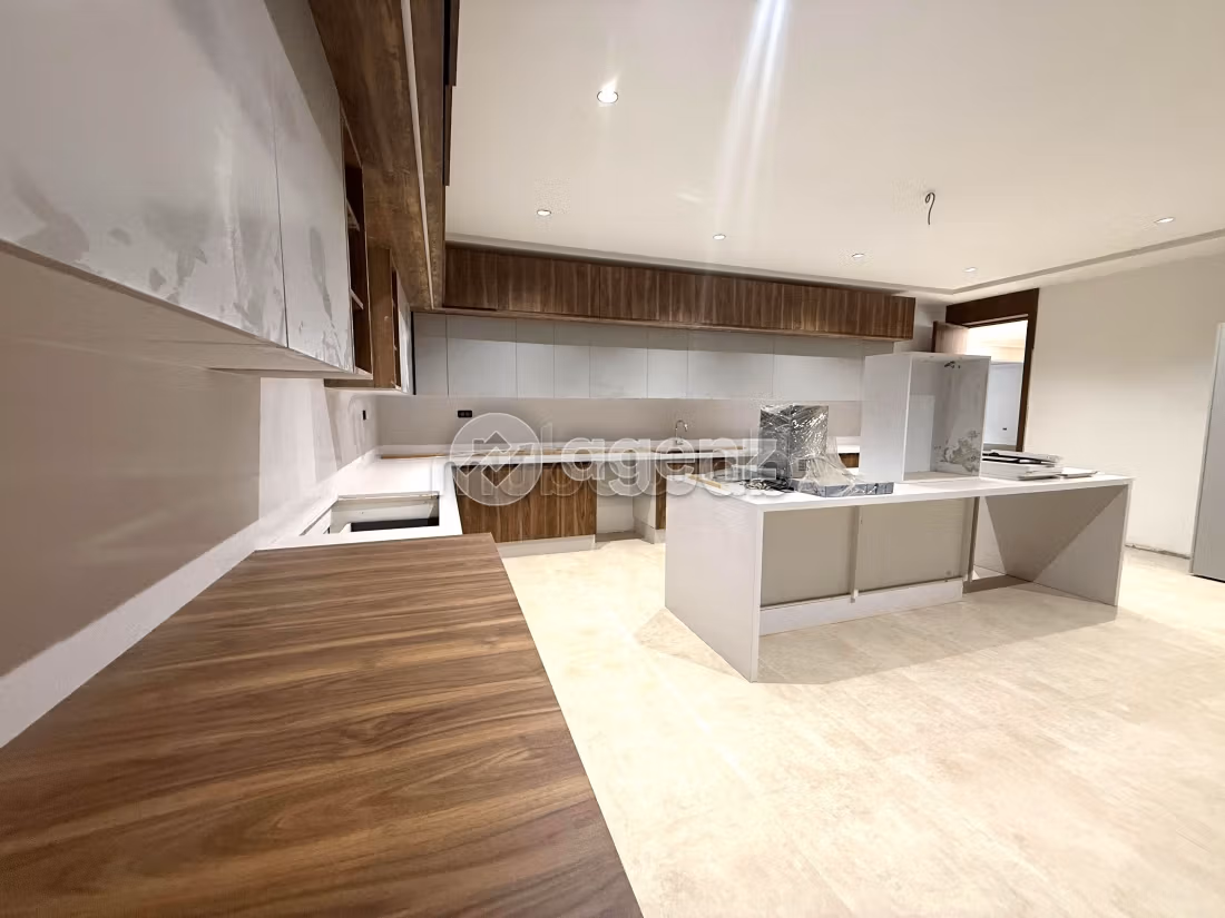 Villa à vendre 1 300 m², 6 chambres Ville Verte Bouskoura