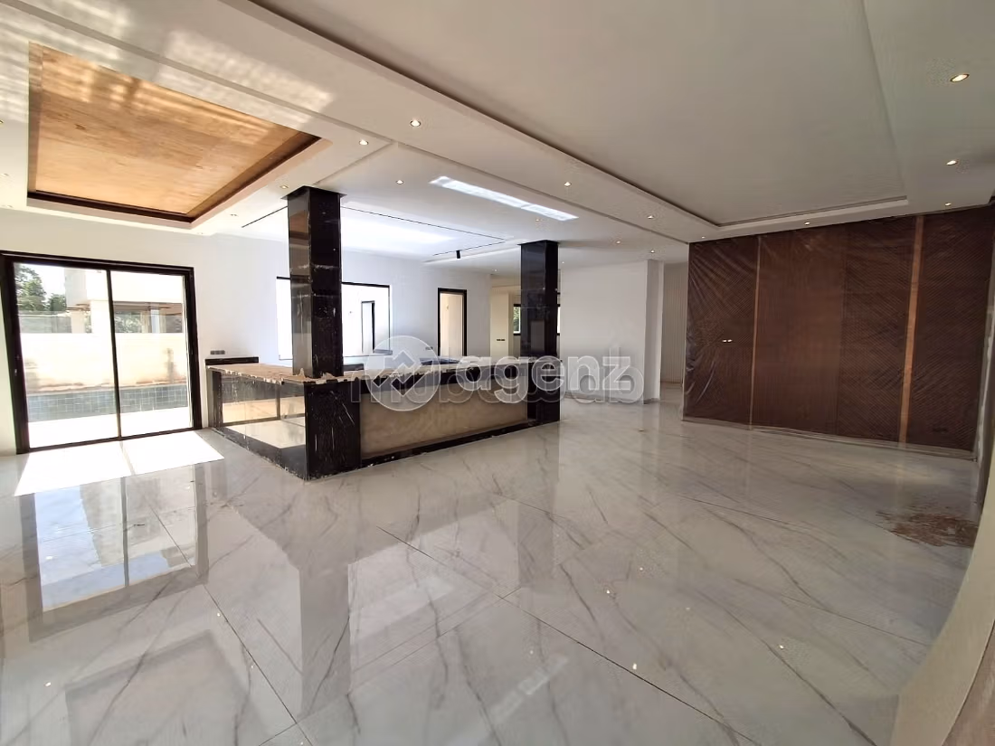 Villa à vendre 607 m², 7 chambres Ville Verte Bouskoura
