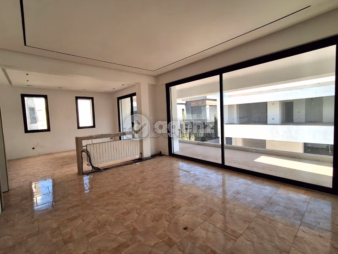 Villa à vendre 607 m², 7 chambres Ville Verte Bouskoura
