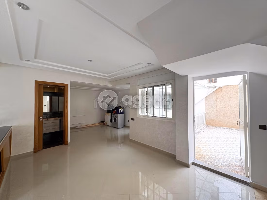 Duplex à vendre 212 m², 4 chambres Oulfa Casablanca