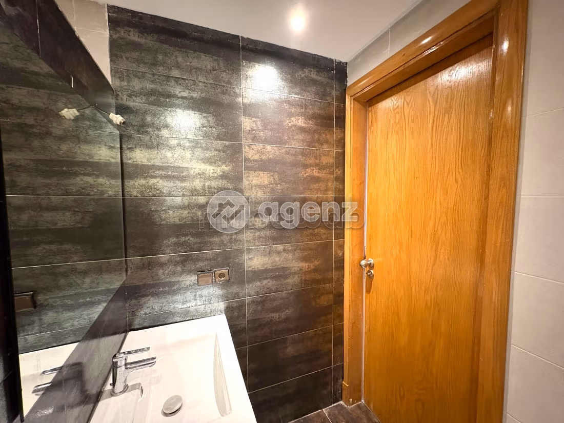 Duplex à vendre 212 m², 4 chambres Oulfa Casablanca