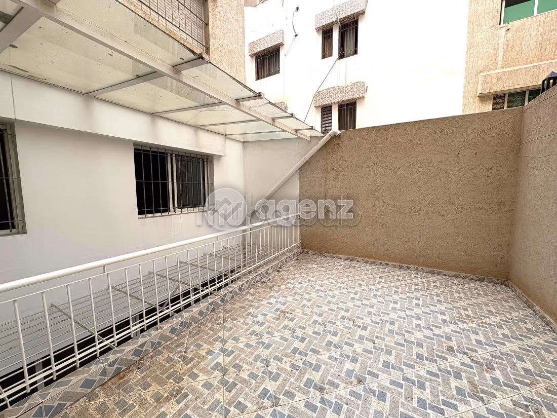 Duplex à vendre 212 m², 4 chambres Oulfa Casablanca