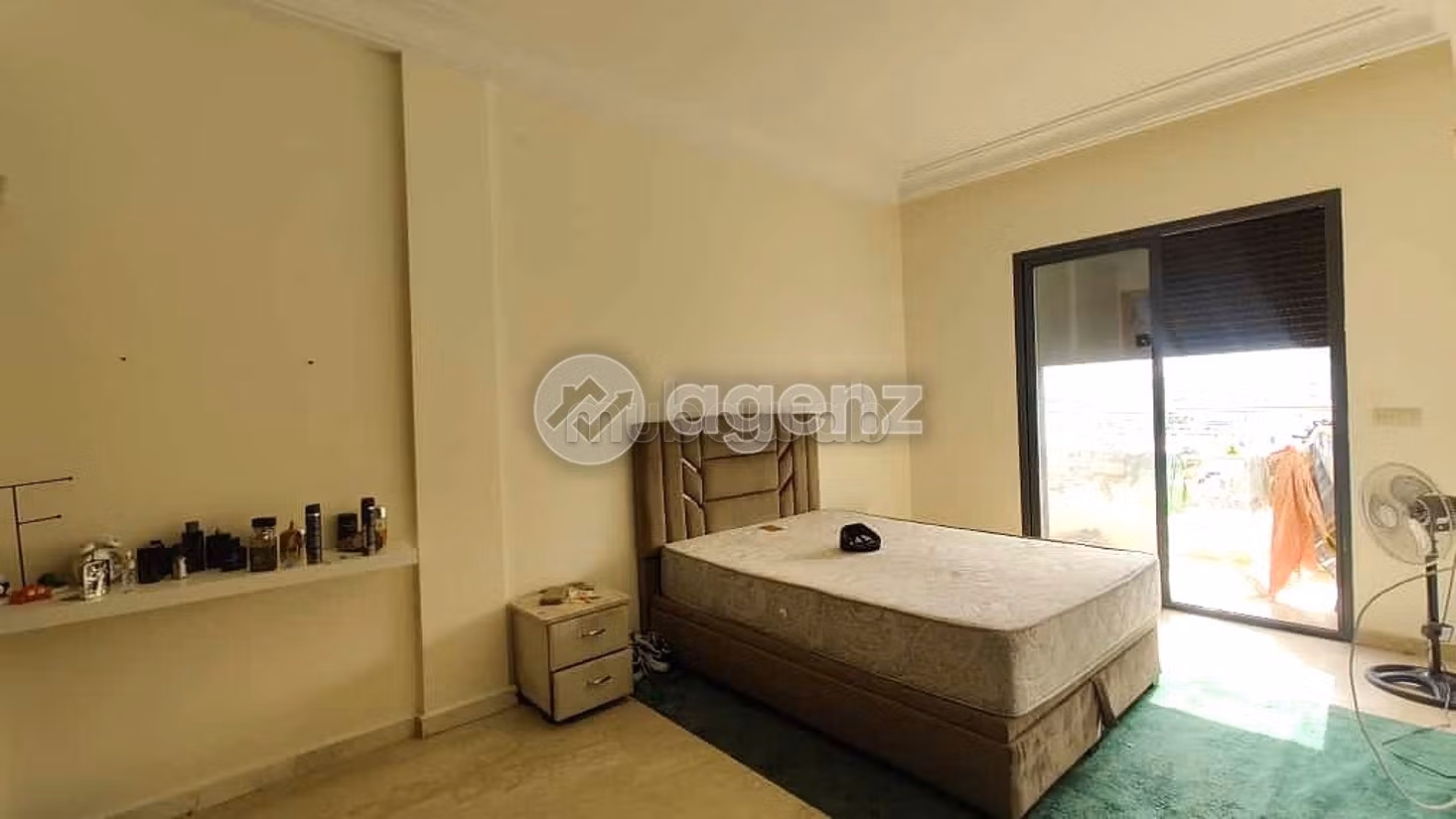 Splendido appartamento in vendita a Derb Ben Houmane. Superficie di 120 m². Ascensore e terrazzo