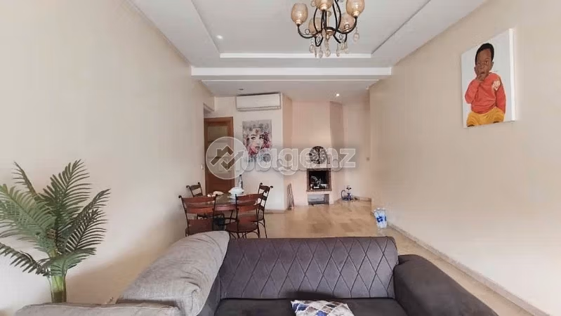 Sale of a lovely apartment in Derb Ben Houmane. Small area 120 m². With garage and lift