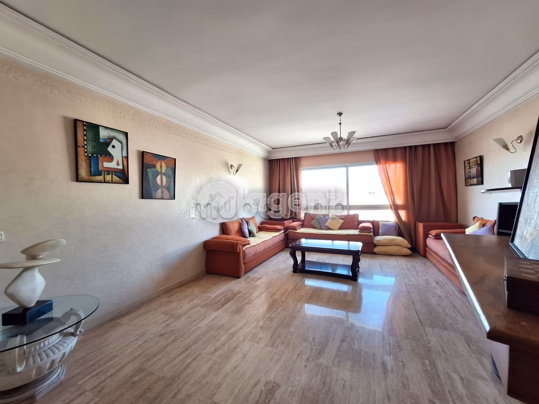 Villa à vendre 1 317 m², 6 chambres 
Racine Casablanca