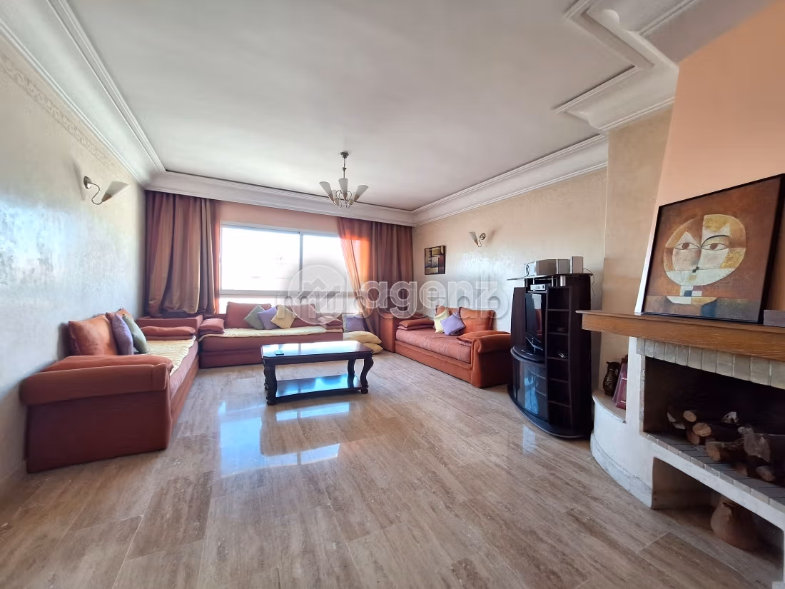 Villa à vendre 1 317 m², 6 chambres 
Racine Casablanca