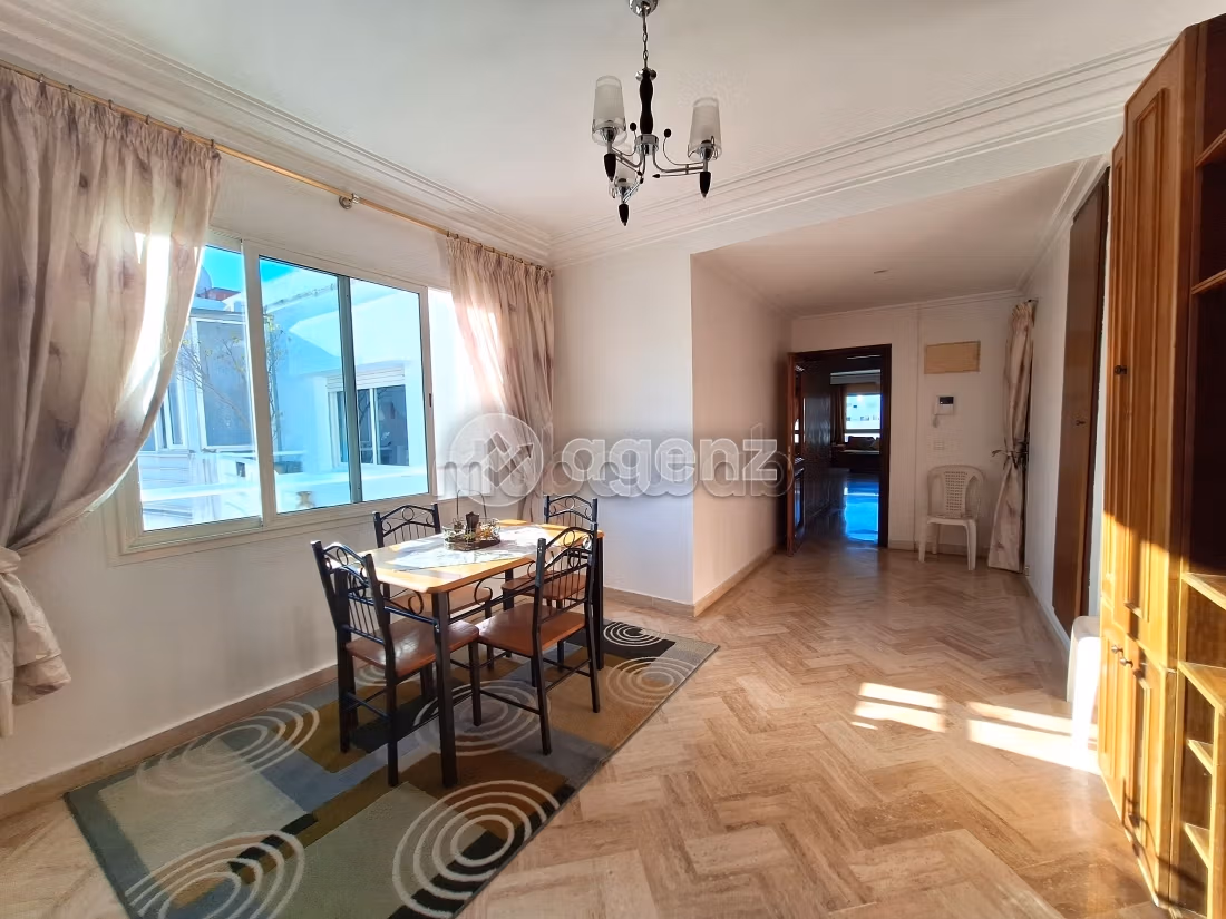 Villa à vendre 1 317 m², 6 chambres 
Racine Casablanca