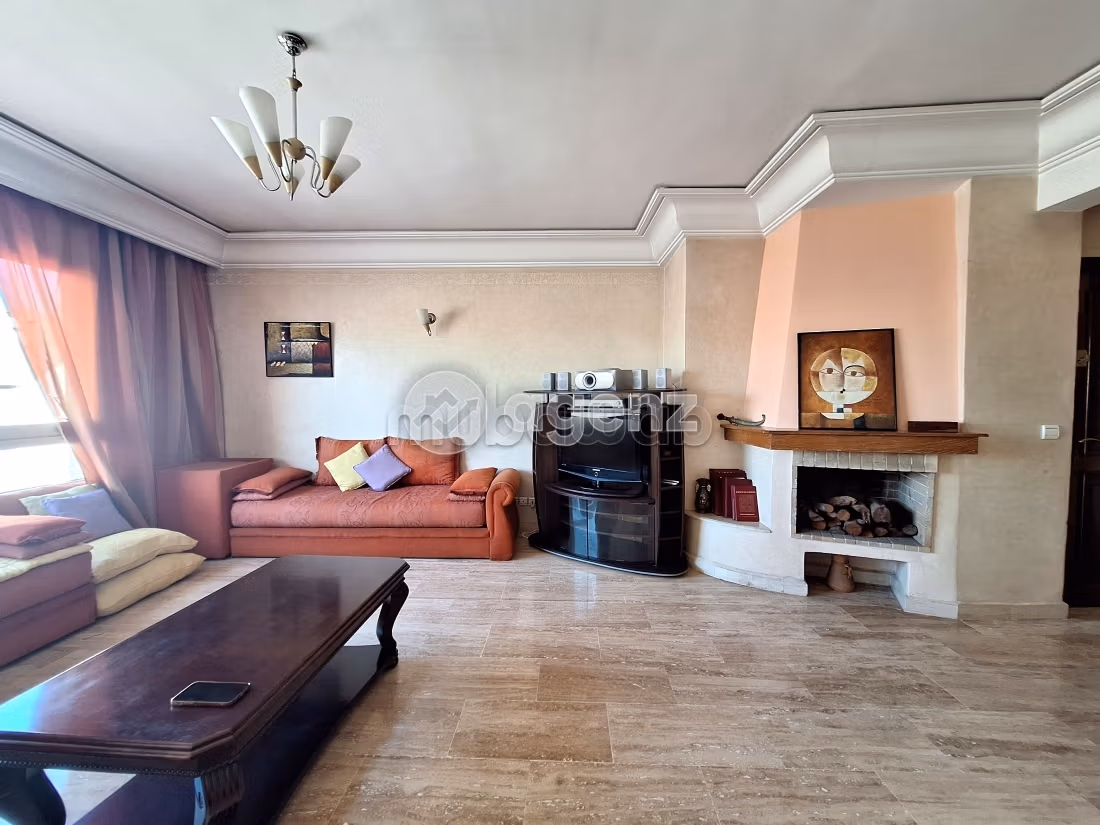 Villa à vendre 1 317 m², 6 chambres 
Racine Casablanca