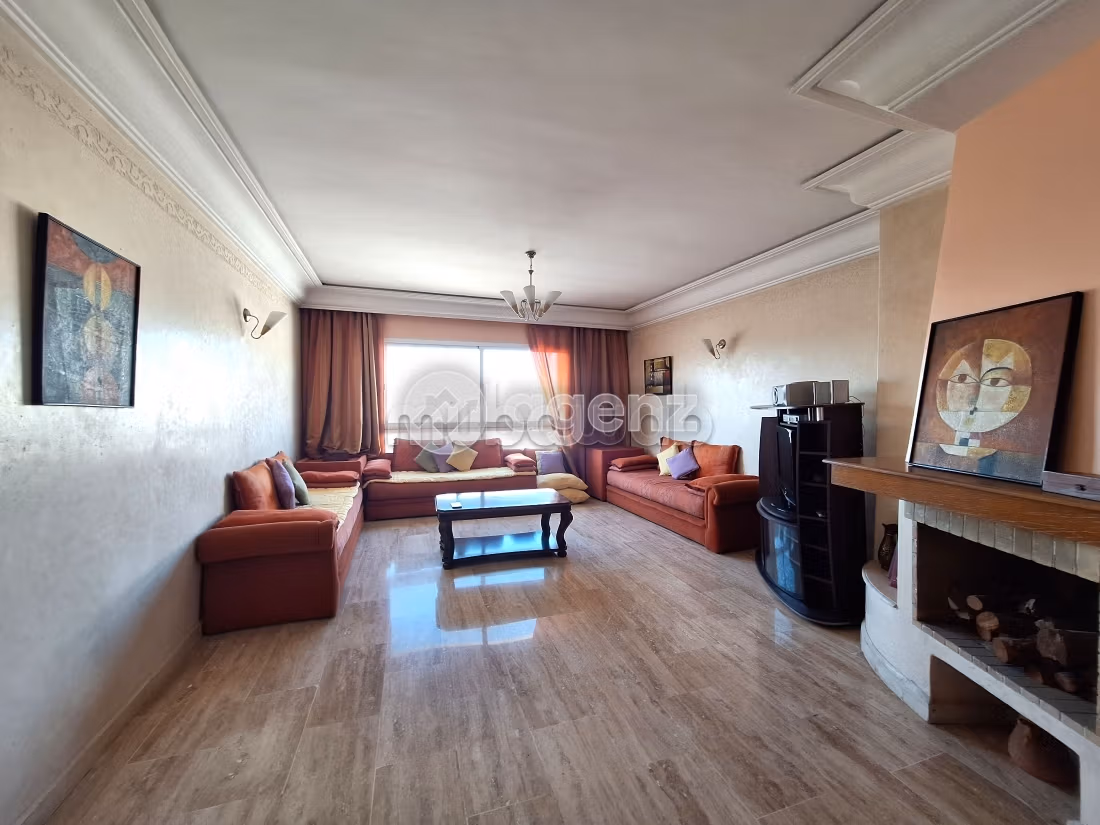 Villa à vendre 1 317 m², 6 chambres 
Racine Casablanca