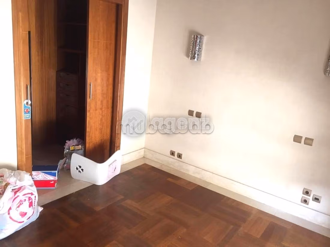 Villa di lusso in vendita a Ain Diab. Superficie totale 1012 m². Giardino e posto auto