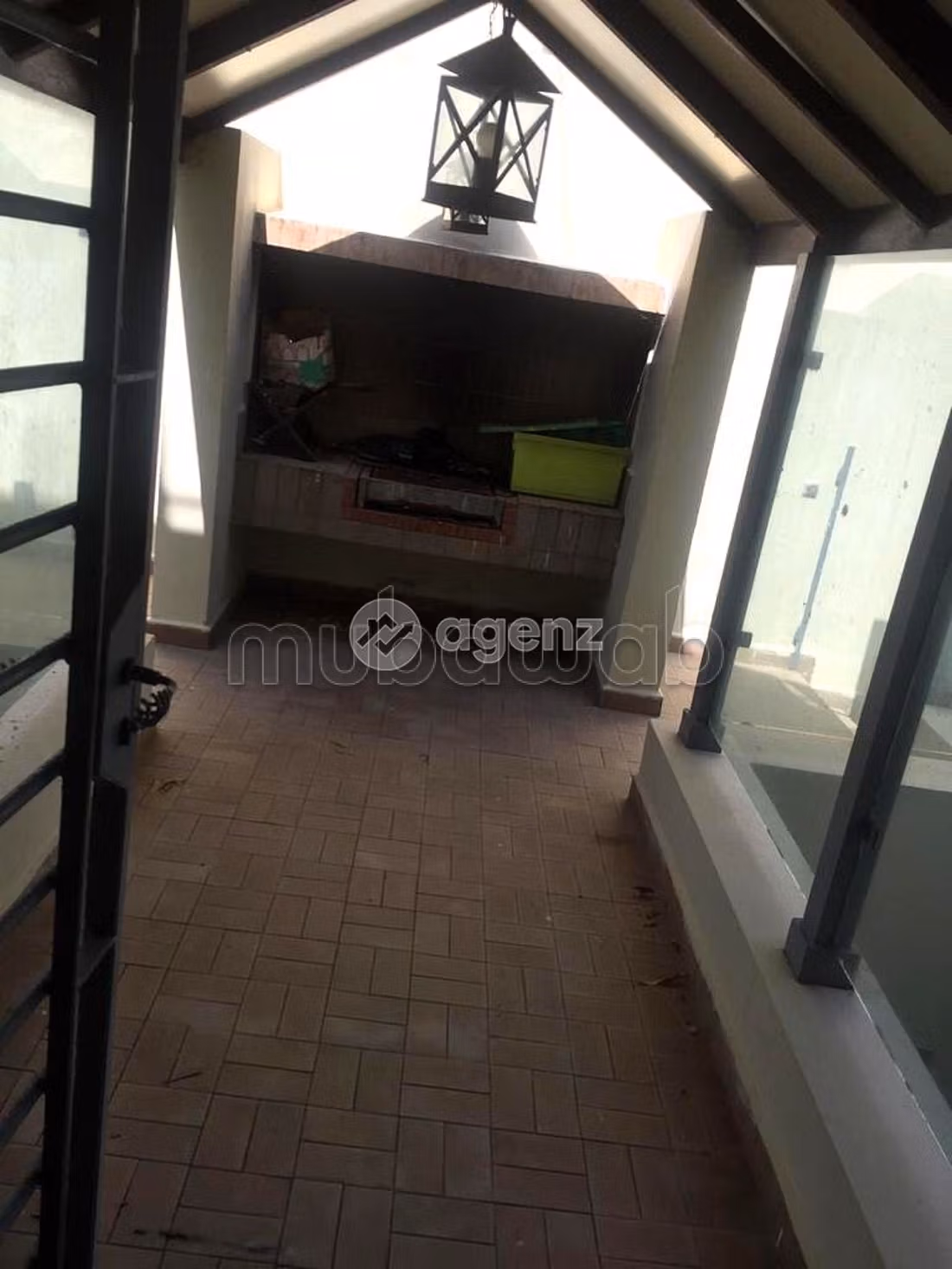Villa di lusso in vendita a Ain Diab. Superficie totale 1012 m². Giardino e posto auto