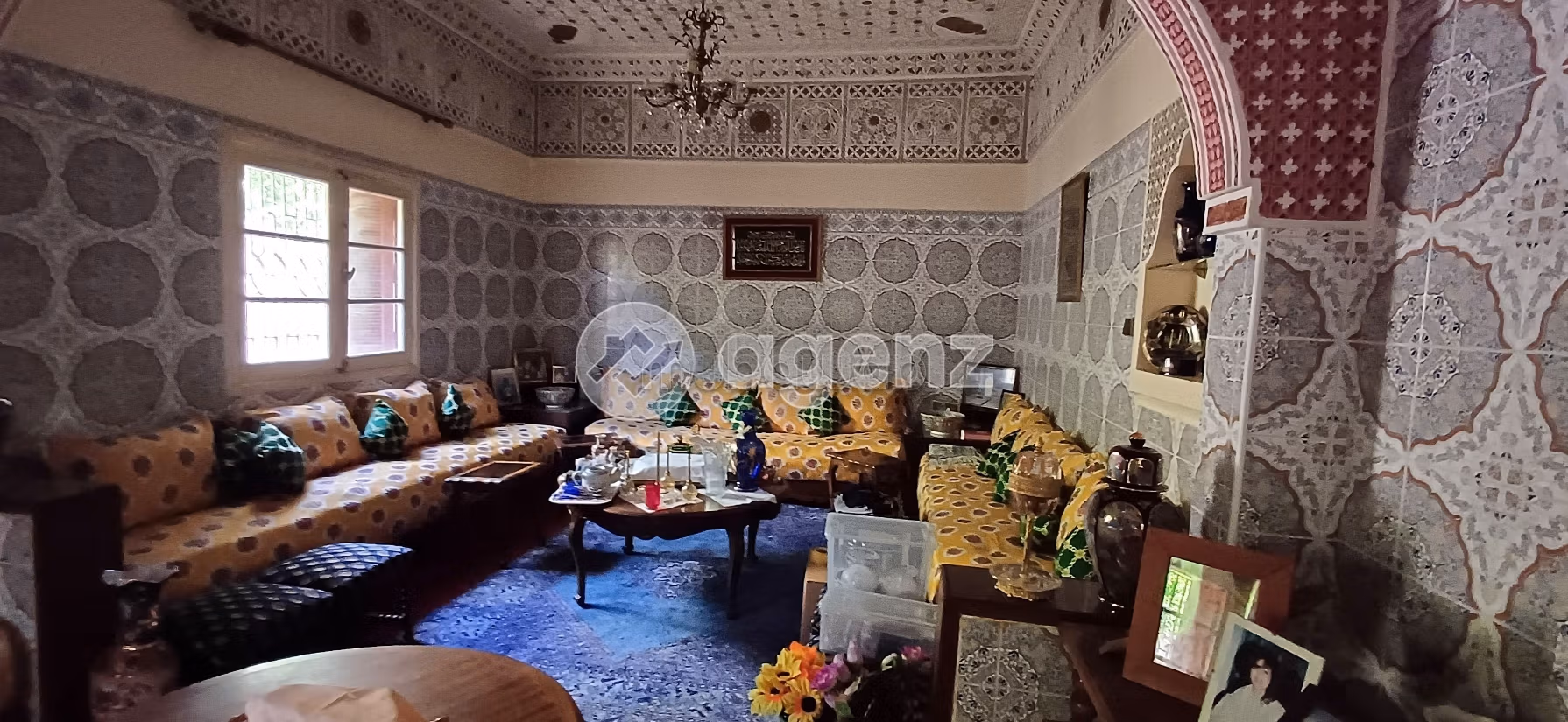 منزل فخم للبيع بالوازيس. 7 غرف. حديقة ومرآب