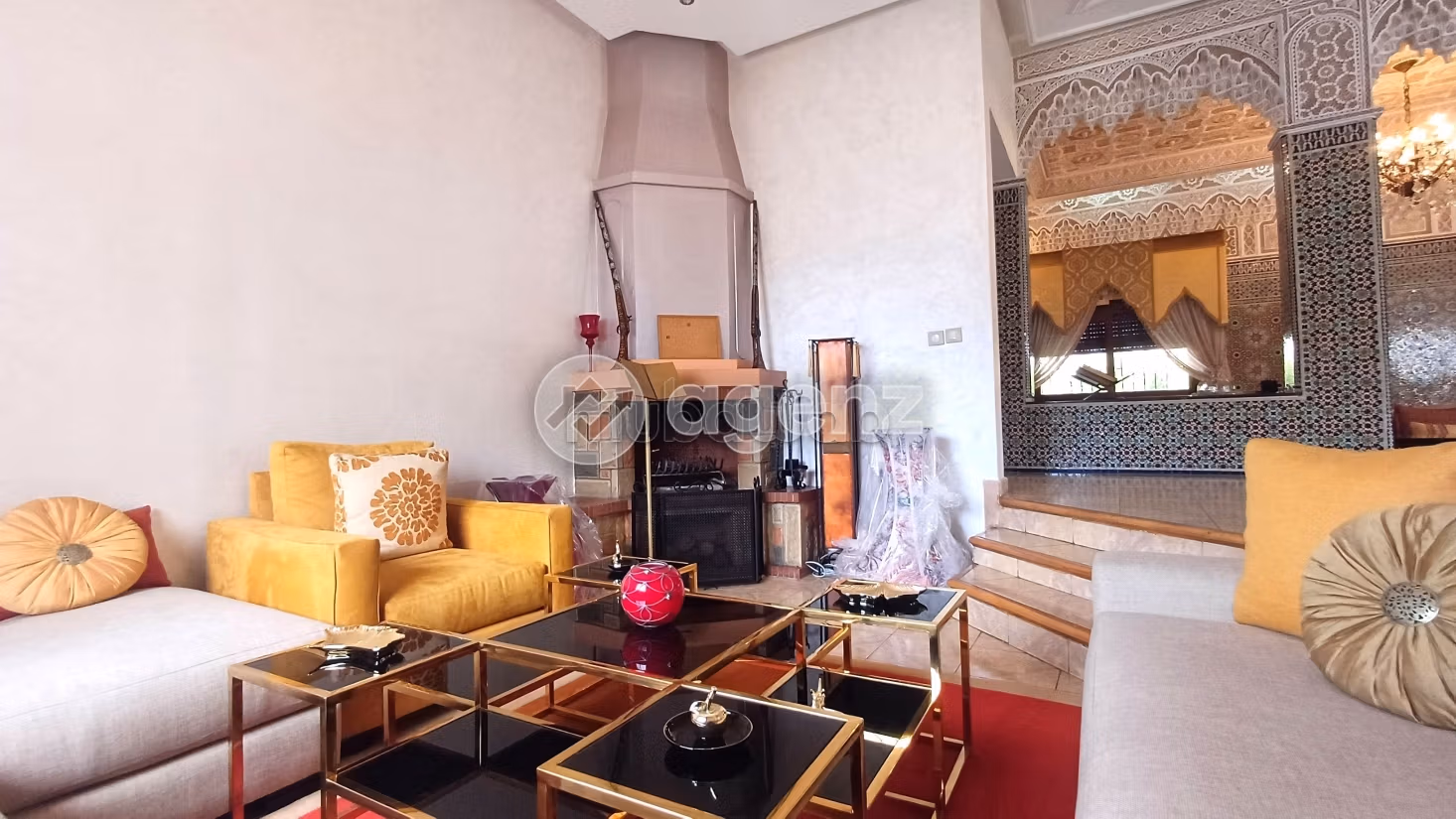 Magnificent villa for sale in Californie. 4 beautiful rooms. Carpark and garden