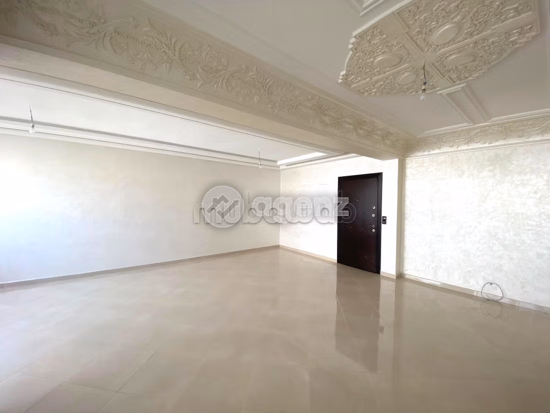 Splendido appartamento in vendita a Victoria. Superficie di 130 m². Ascensore e terrazzo