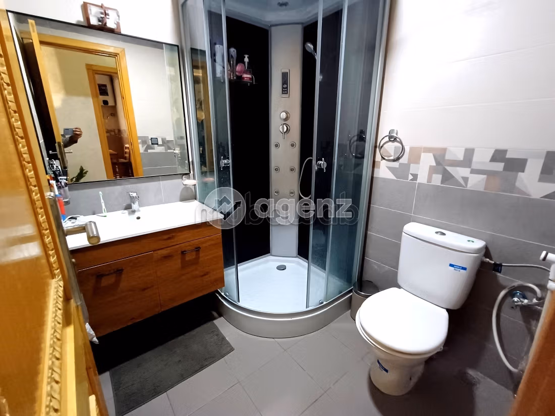 Piso en venta. Area 126 m². Ascensor