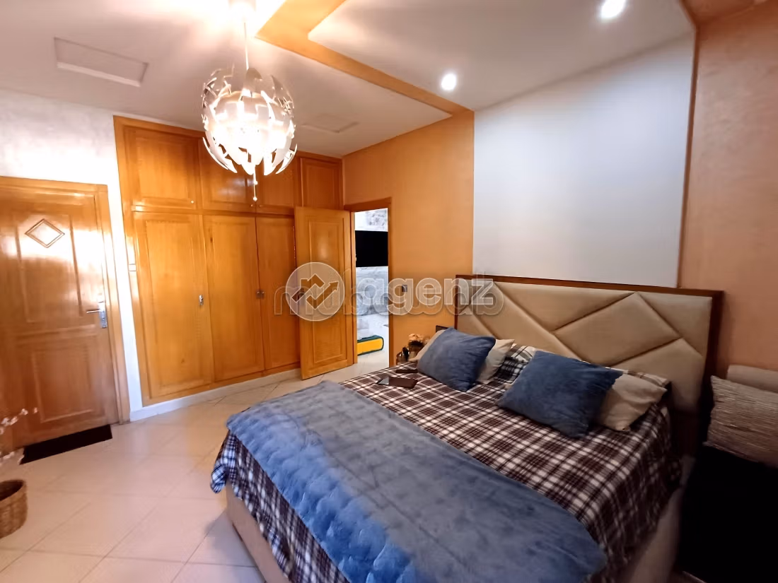 Piso en venta. Area 126 m². Ascensor