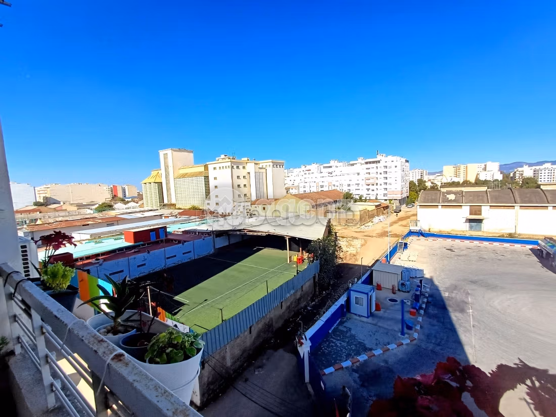 Piso en venta. Area 126 m². Ascensor