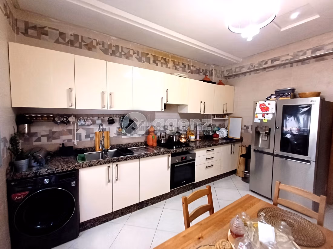 Piso en venta. Area 126 m². Ascensor