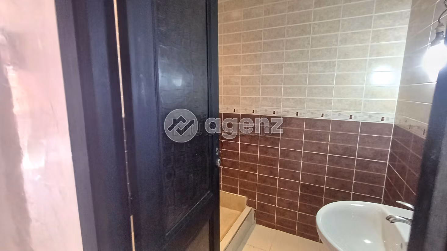 Beautiful apartment for sale. Small area 113 m². Cellar, Large terrace