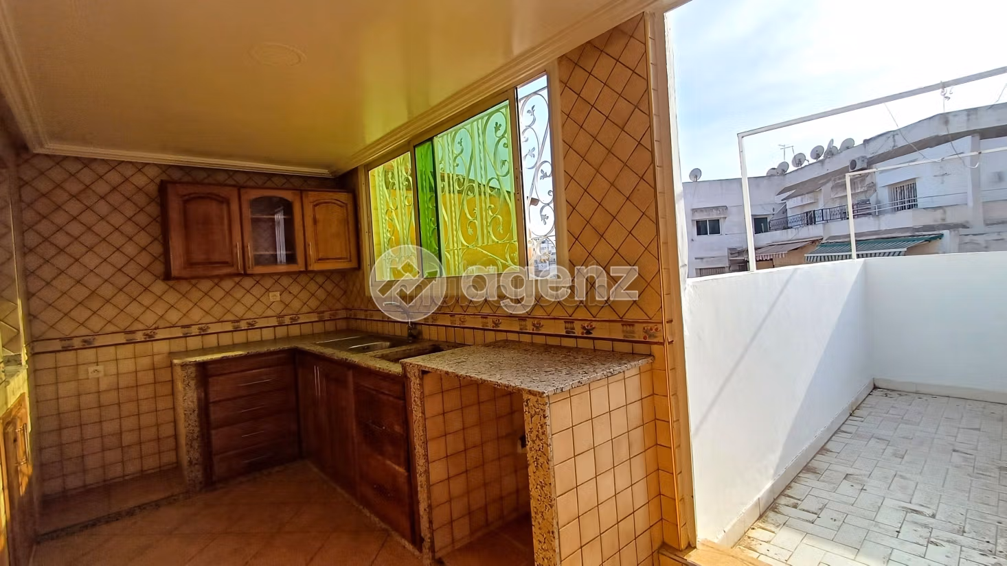 Piso en venta en Belvédère. Area 109 m². Parking y ascensor