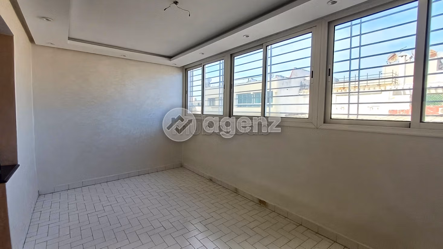 Piso en venta en Belvédère. Area 109 m². Parking y ascensor
