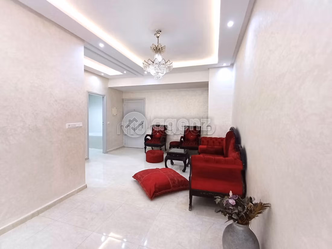 Fabulous apartment for sale in La Gironde. Area of 67 m². Well equipped kitchen