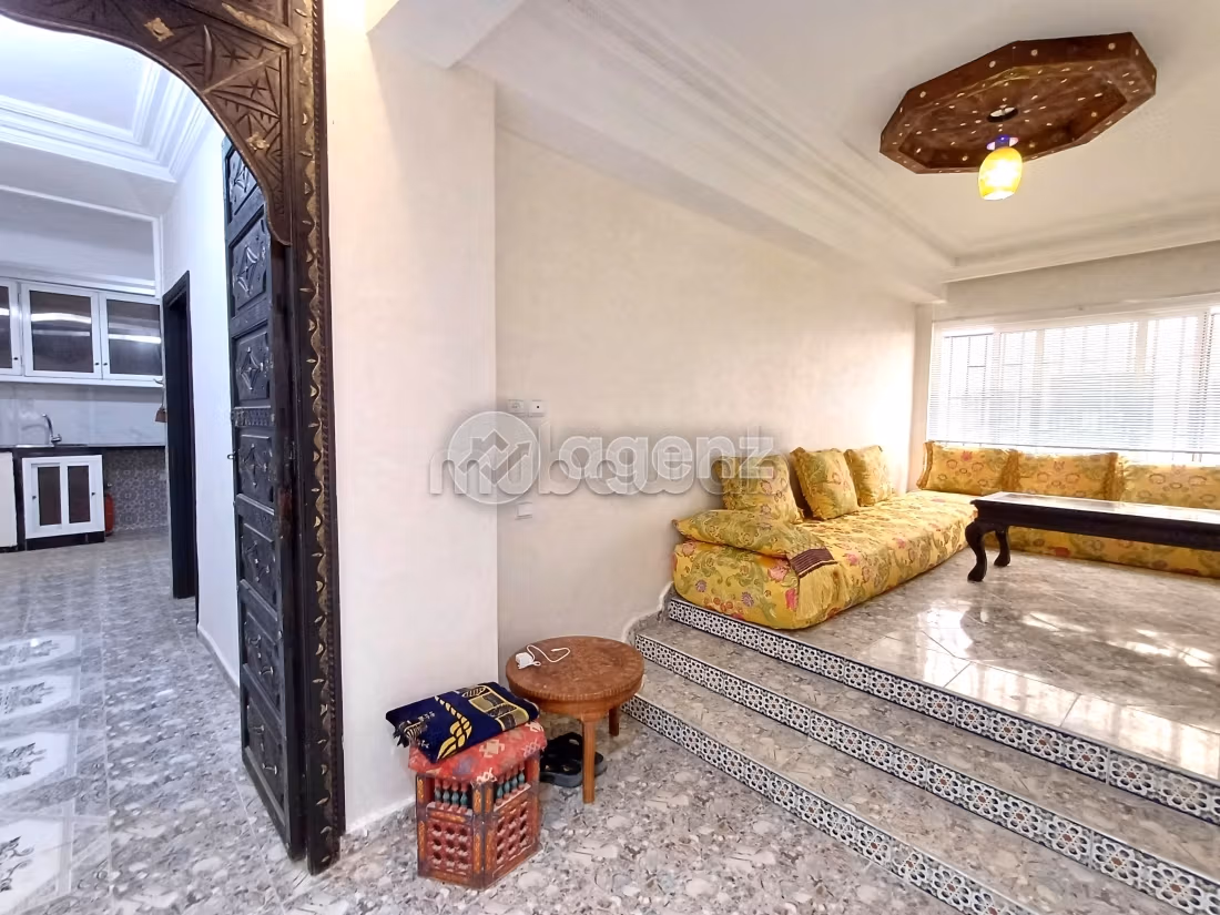 Bonito piso en venta en La Gironde. Superficie de 74 m². Con muebles