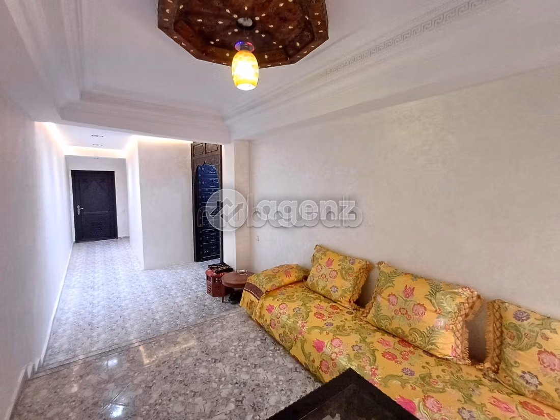 Bonito piso en venta en La Gironde. Superficie de 74 m². Con muebles