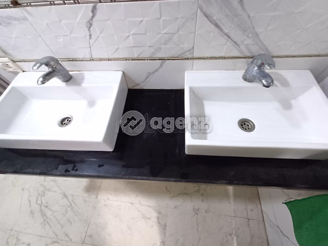 Bonito piso en venta en La Gironde. Superficie de 74 m². Con muebles