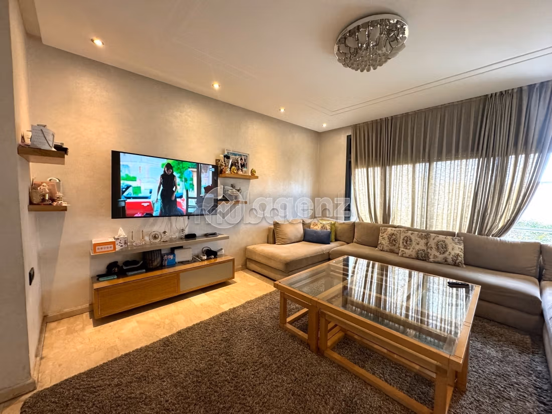 Fabulous villa for sale. Large area 475 m². Usable fireplace, caretaker service