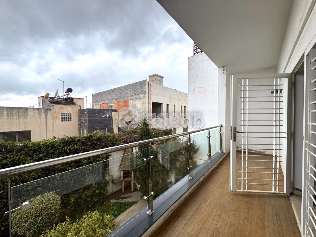 Fabulous villa for sale. Large area 475 m². Usable fireplace, caretaker service