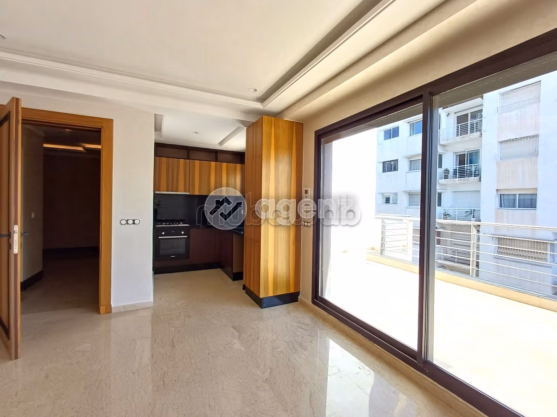 Find an apartment to buy in Gauthier. Surface area 107 m². Carpark and elevator
