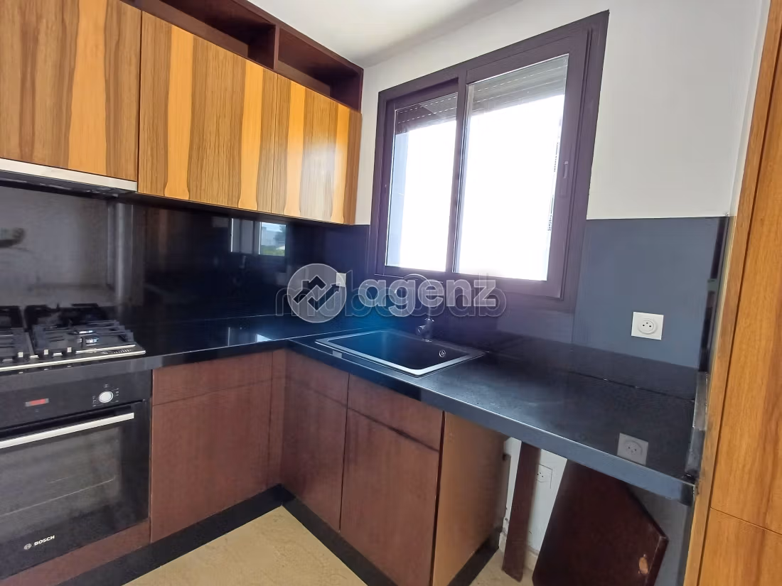 Find an apartment to buy in Gauthier. Surface area 107 m². Carpark and elevator