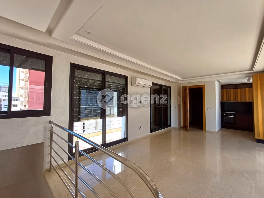 Find an apartment to buy in Gauthier. Surface area 107 m². Carpark and elevator