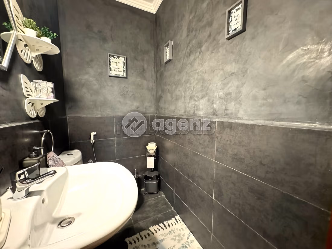 Apartment to purchase in CIL Hay Salam. Area 93 m². With Lift, Carpark