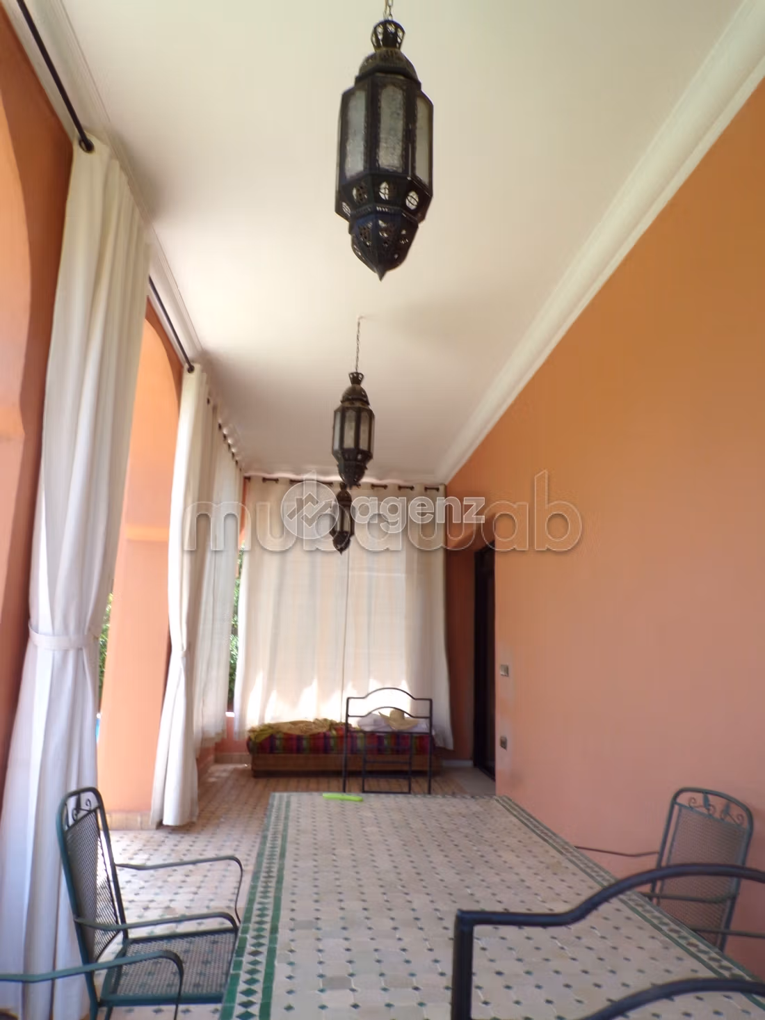 Villa à vendre 1 231 m², 7 chambres Masmoudi Marrakech
