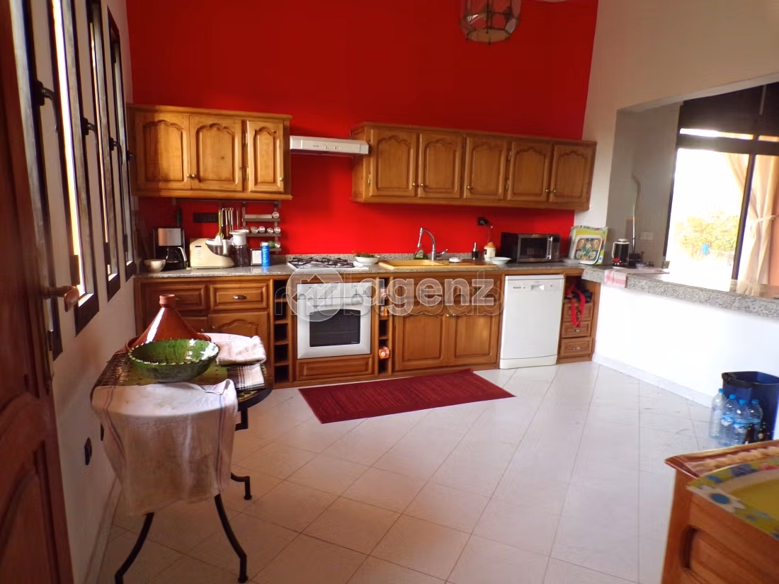 Villa à vendre 1 231 m², 7 chambres Masmoudi Marrakech