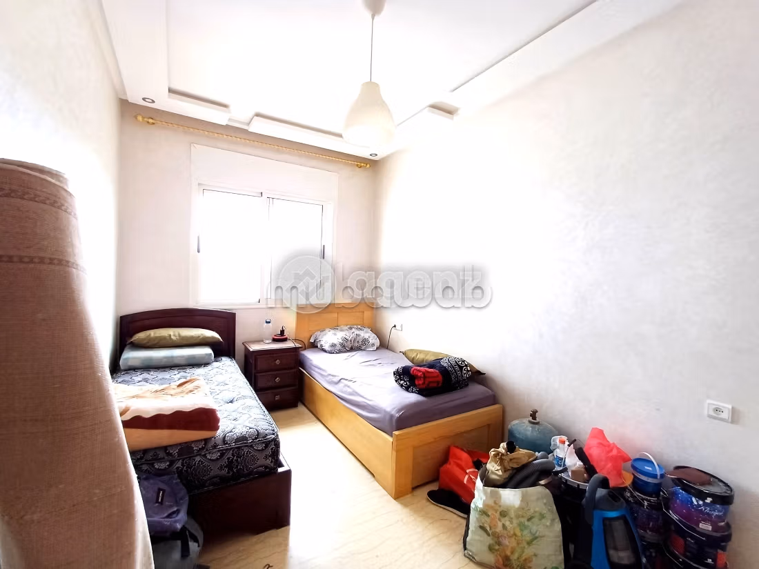 Piso en venta en Aïn Sebaâ. Superficie de 101 m². Ascensor y plazas de aparcamiento