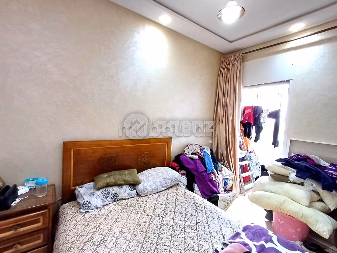 Piso en venta en Aïn Sebaâ. Superficie de 101 m². Ascensor y plazas de aparcamiento