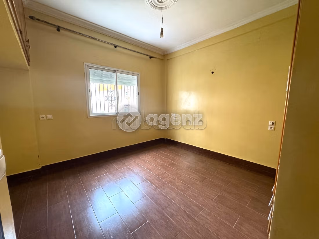 Splendido appartamento in vendita a Nassim 1.2 camere da letto. Garage e ascensore