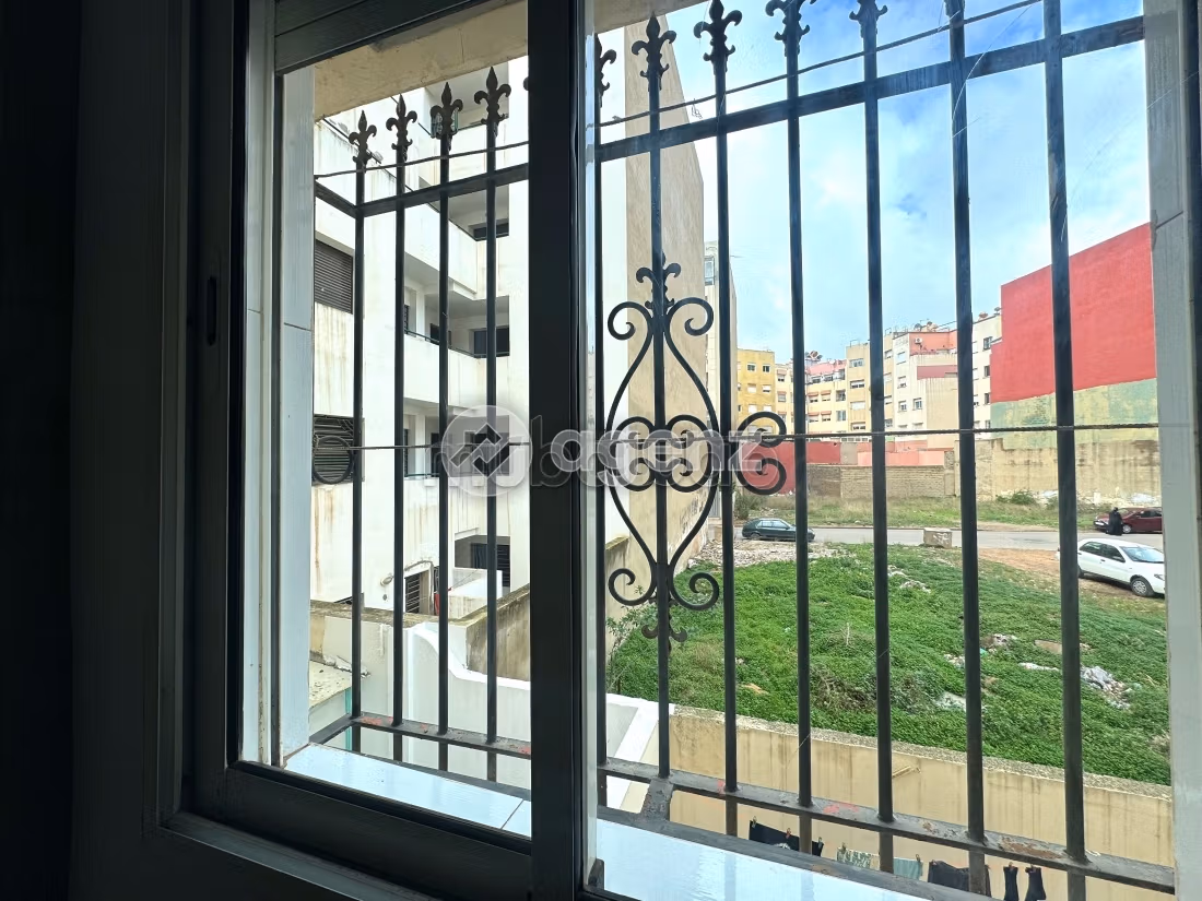 Splendido appartamento in vendita a Nassim 1.2 camere da letto. Garage e ascensore